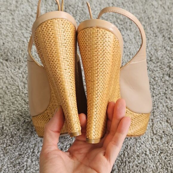 Gucci Beige Peep-Toe Wedges 40.5 - Picture 7 of 10